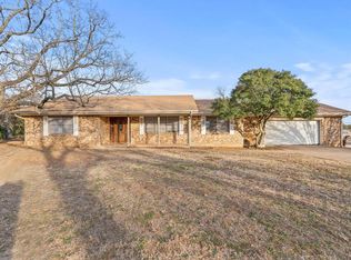 203 Oakwood Dr, Keene, TX 76059