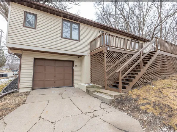 2526 Macomb Ave, Sioux City, IA 51106