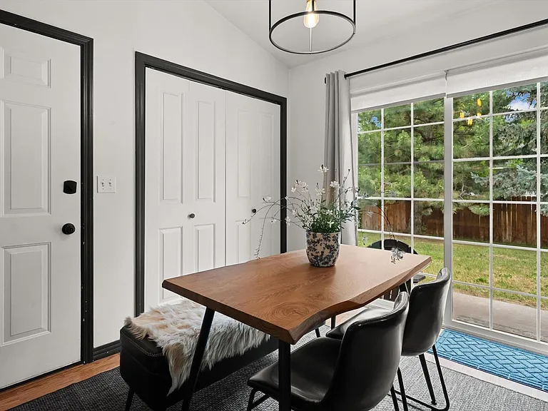 11 Karen Rd — Photo 27