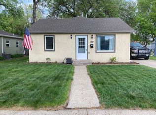 1318 16th St S, Fargo, ND 58103