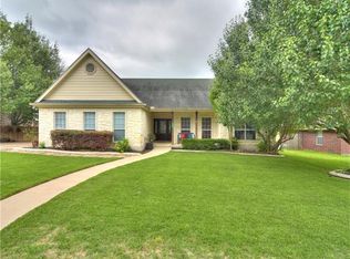 106 Terra Dr, Elgin, TX 78621