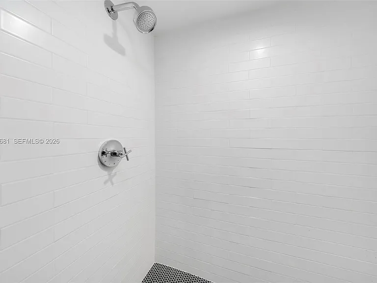 435 21st St #103 — Photo 18