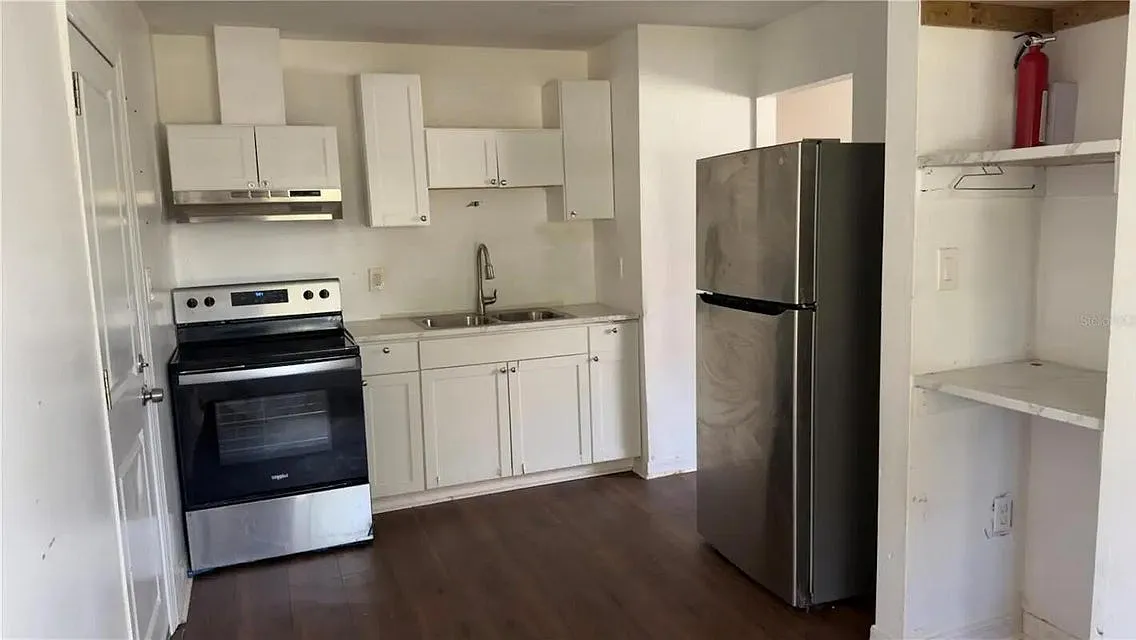 3 bed, 960 sqft, $1,200 — Photo 4