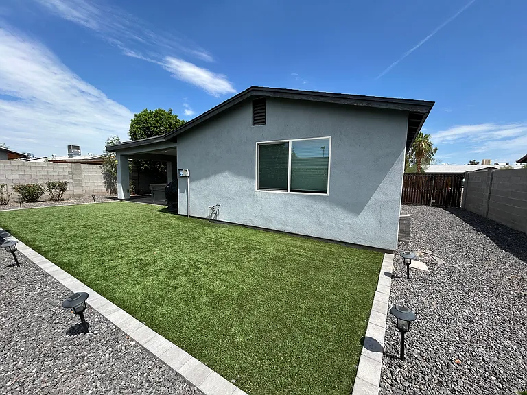 3507 E Claire Dr — Photo 44