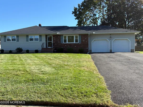 42 Midland Ave, Freehold, NJ 07728