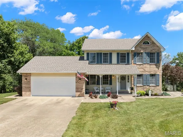 859 Scenic Ridge Dr, Washington, MO 63090