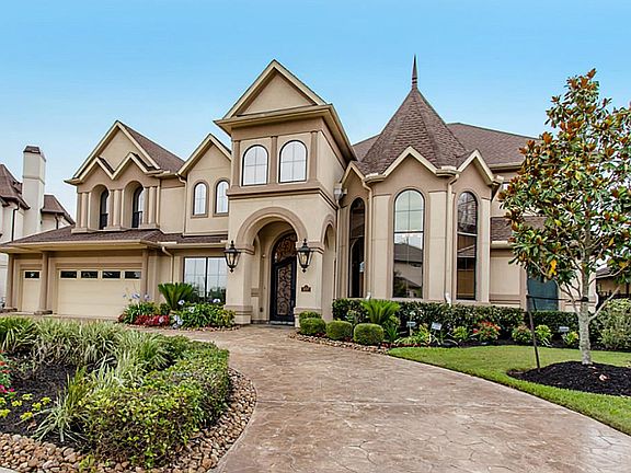 2nd image of 607 Plumbridge Ln