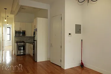 Rented by Rennit Inc.