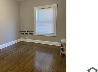 2822 E 78th St #1, Chicago, IL 60649