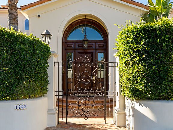 5th image of 1247 Roberto Ln