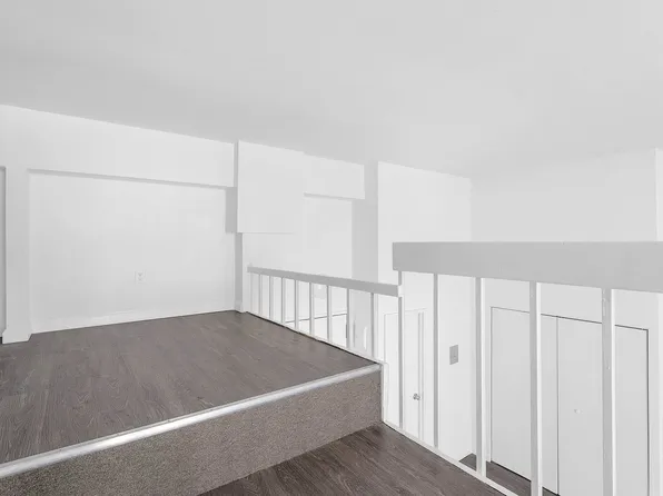 88 Fulton Street image 5 of 9