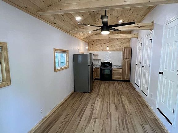 4th image of 131 Chocorua Way