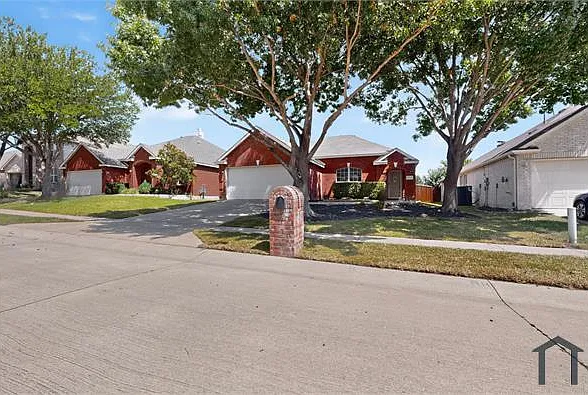 9012 Boone Dr