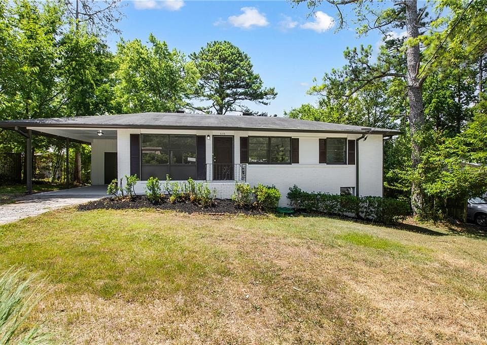 1st image of 636 Burbank Dr SE