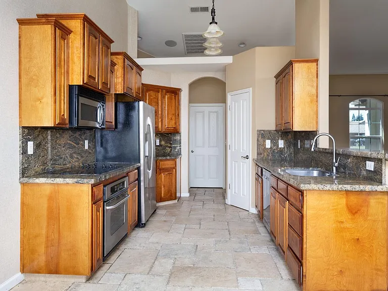 1120 E Sawgrass Ave — Photo 9