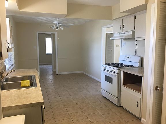 3rd image of 4620 Everest Dr
