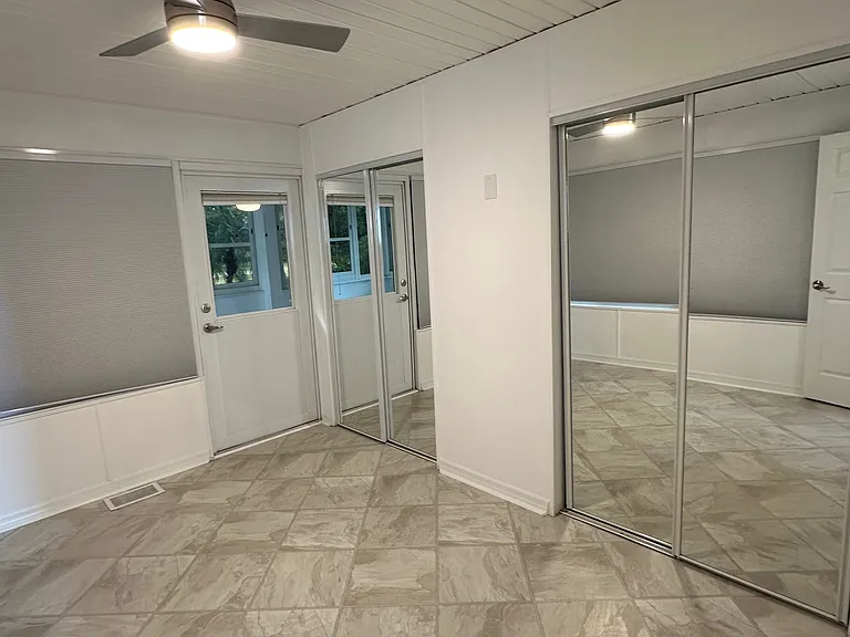 547 Lake Dr — Photo 14