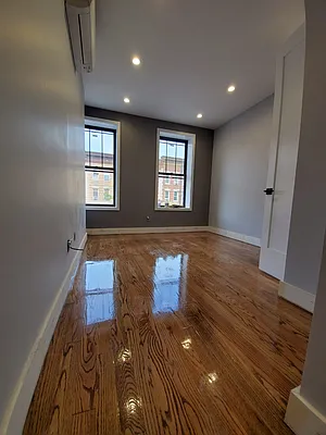 Rented by Aron Fried, LREB | media 15