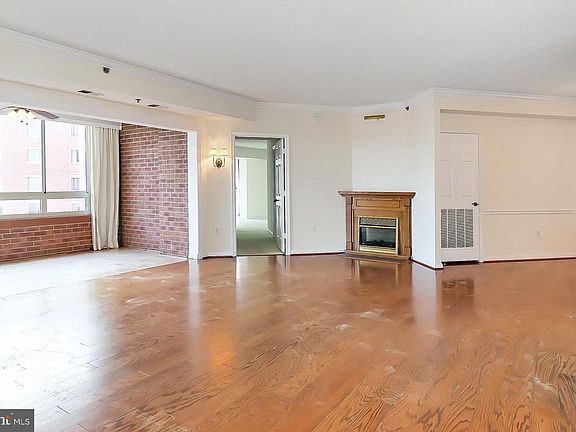 4th image of 2121 Jamieson Ave Unit 1705