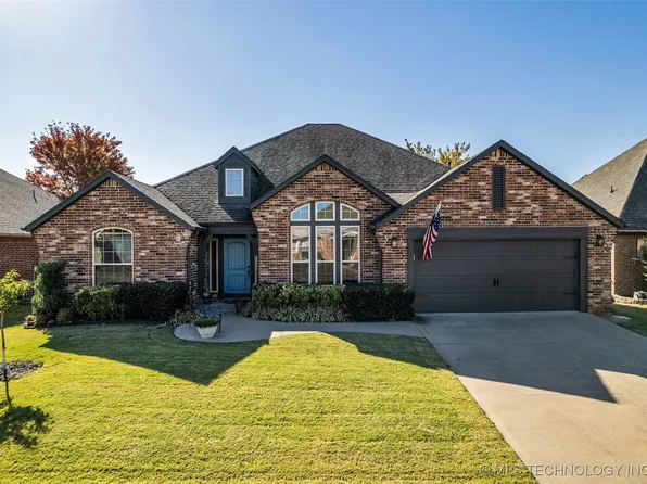 1917 E Queens St, Broken Arrow, OK 74012