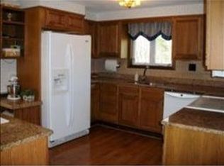 16 Loren Rd, Salem, NH 03079