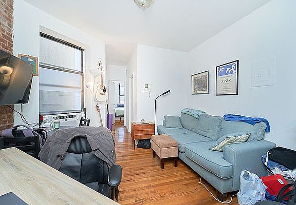 2nd image of 132 W 109th St APT 4D