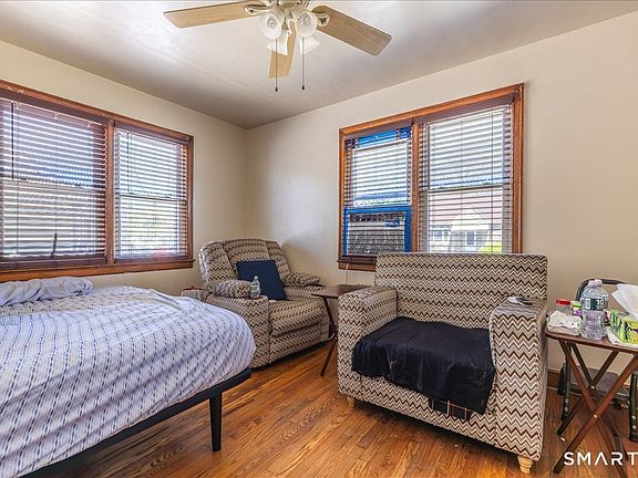 3rd image of 56 Texas Avenue