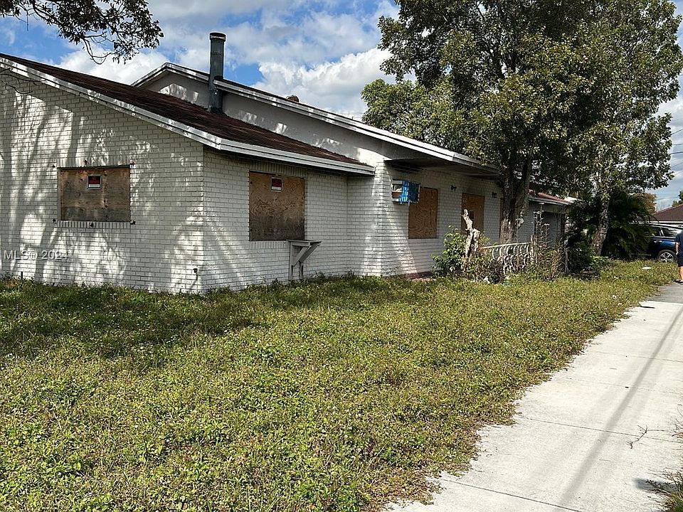1st image of 2925 NW 10th Ct
