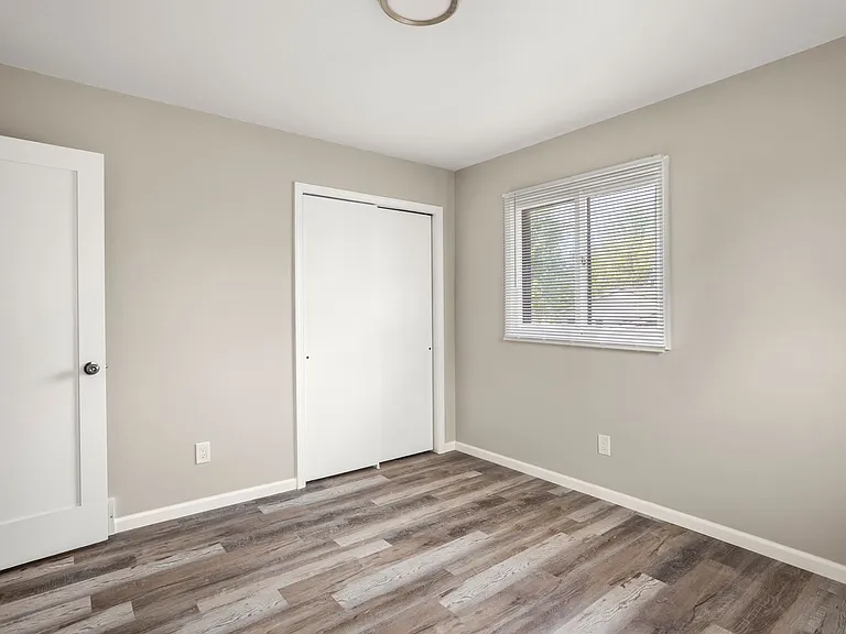 108 Irene St — Photo 4