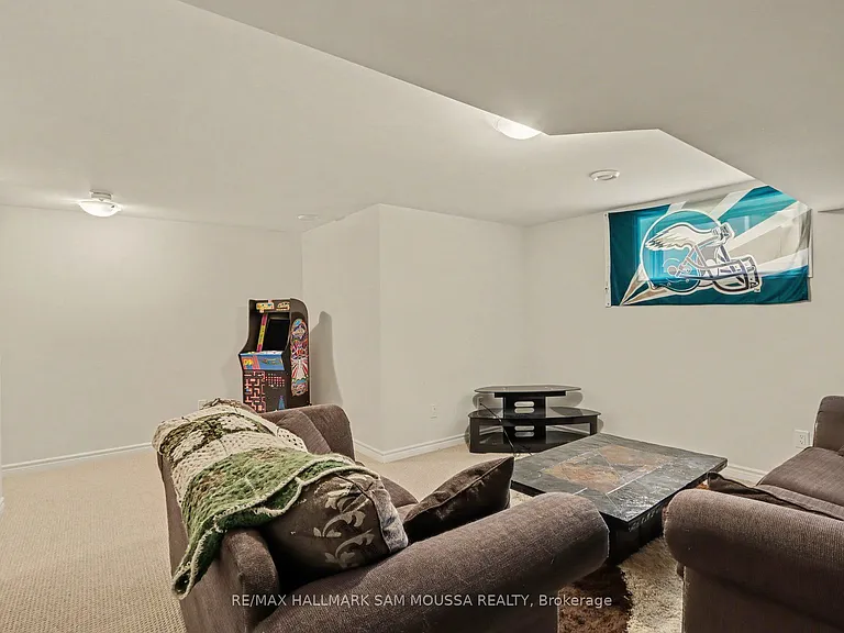 211 Tim Sheehan Pl — Photo 23