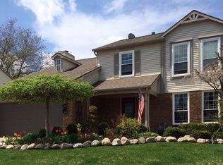 871 Laurel Ln, Milford, MI
