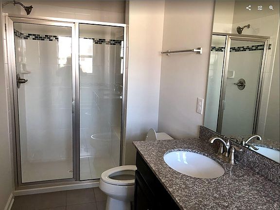 5th image of 513 Holywell Dr