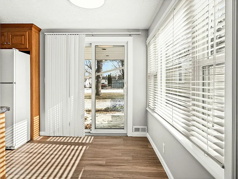 1508 Wilson St — Photo 21