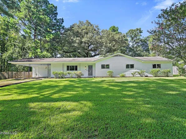 115 Auburn Dr, Clinton, MS 39056