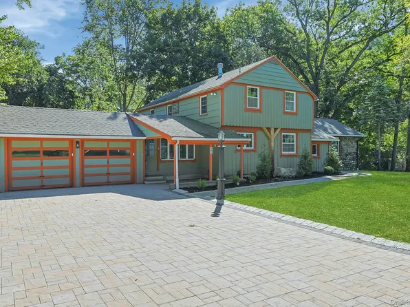 556 Babbling Brook Lane, Valley Cottage, NY 10989