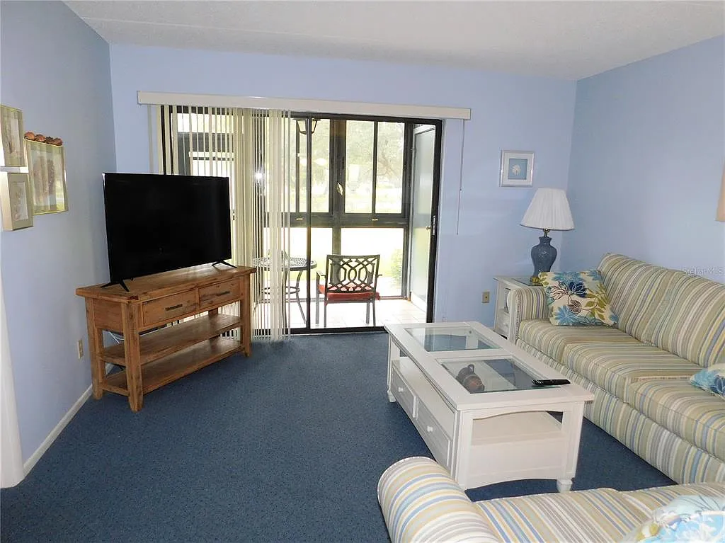 2 bed, 2.0 bath, 1054 sqft, $1,800 — Photo 3