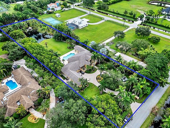 2nd image of 14211 Sunset Ln