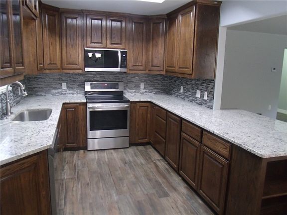 5th image of 4001 Wagner Lee Dr
