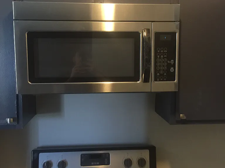 SRA 2 Kitchen Microwave_04102020