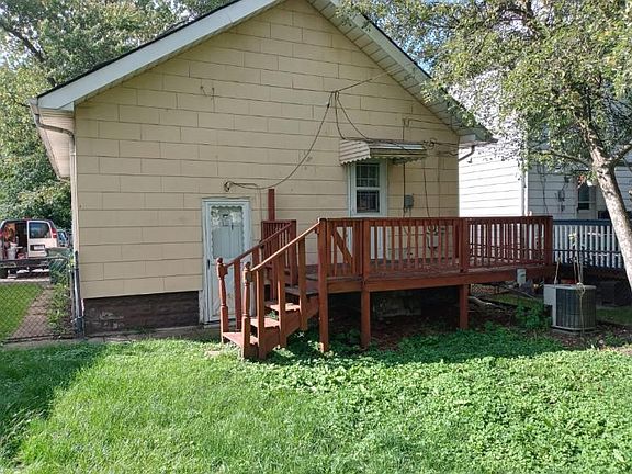 2nd image of 821 Camden Ave
