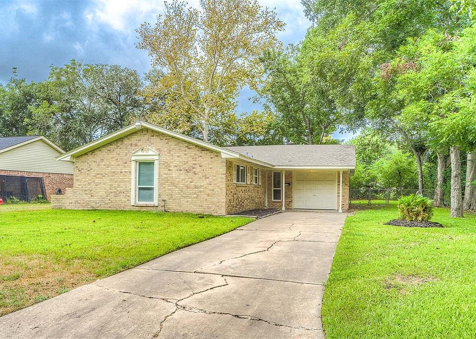 1st image of 1708 Long Dr