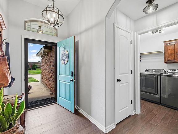 3rd image of 2604 Kadlan Dr