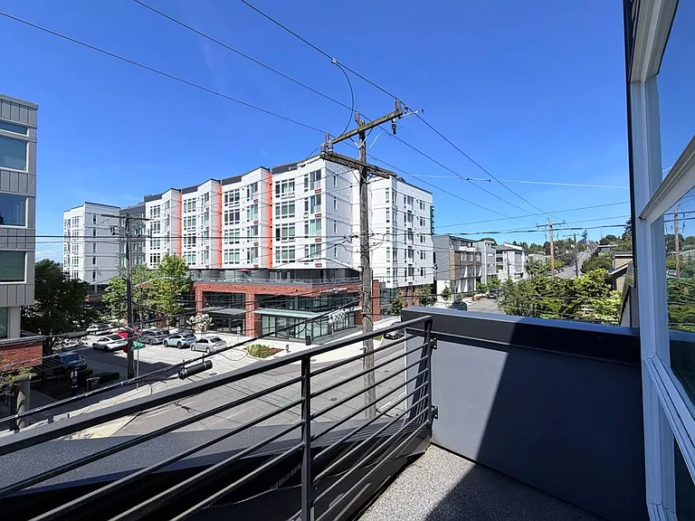 503B NE 72nd St — Photo 12
