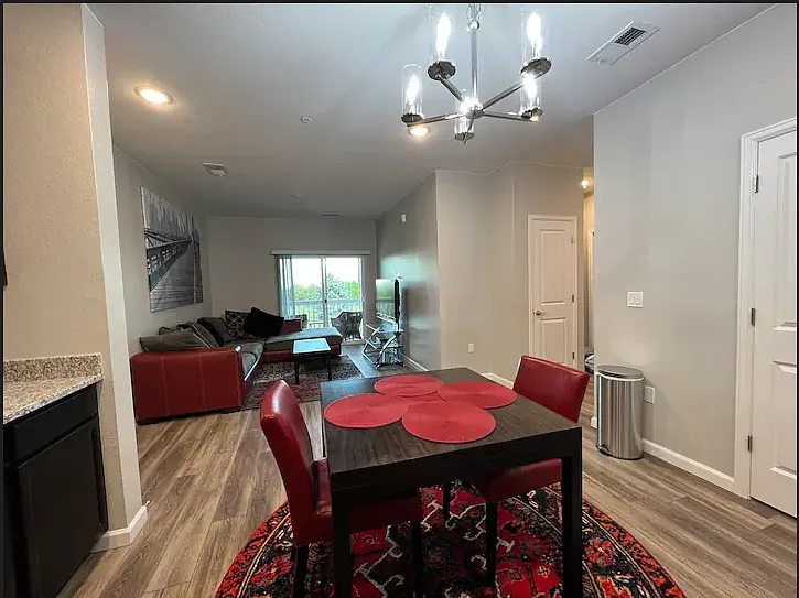 2 bed, $2,900 — Photo 3