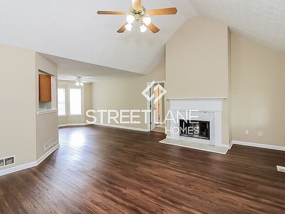 3rd image of 25 Tanglewood Dr