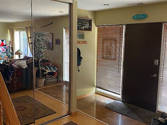 5th image of 5953 Oakwood Dr