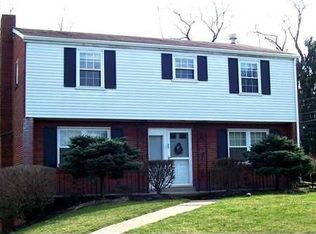 106 Lozer Dr, Coraopolis, PA 15108