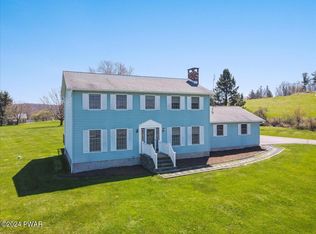 25 Locust Ln, Honesdale, PA 18431