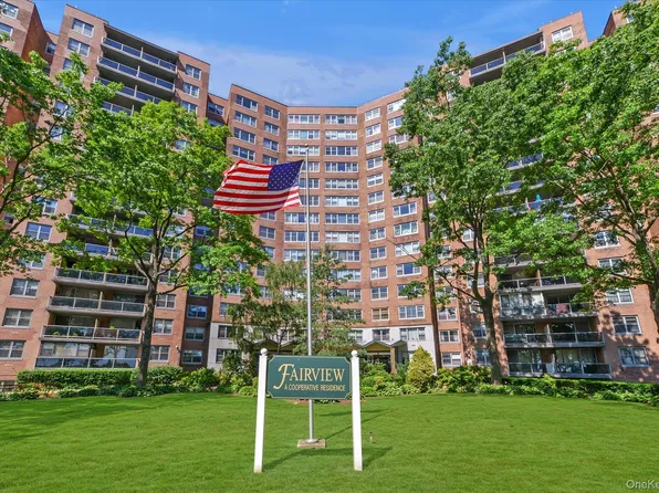 61-20 Grand Central Parkway #C303, Forest Hills, NY 11375