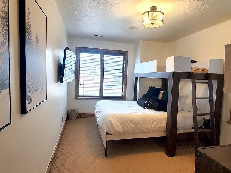 1238 Hailstone Dr — Photo 18